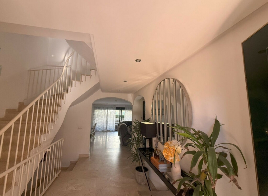 Resale - House -
Atalaya