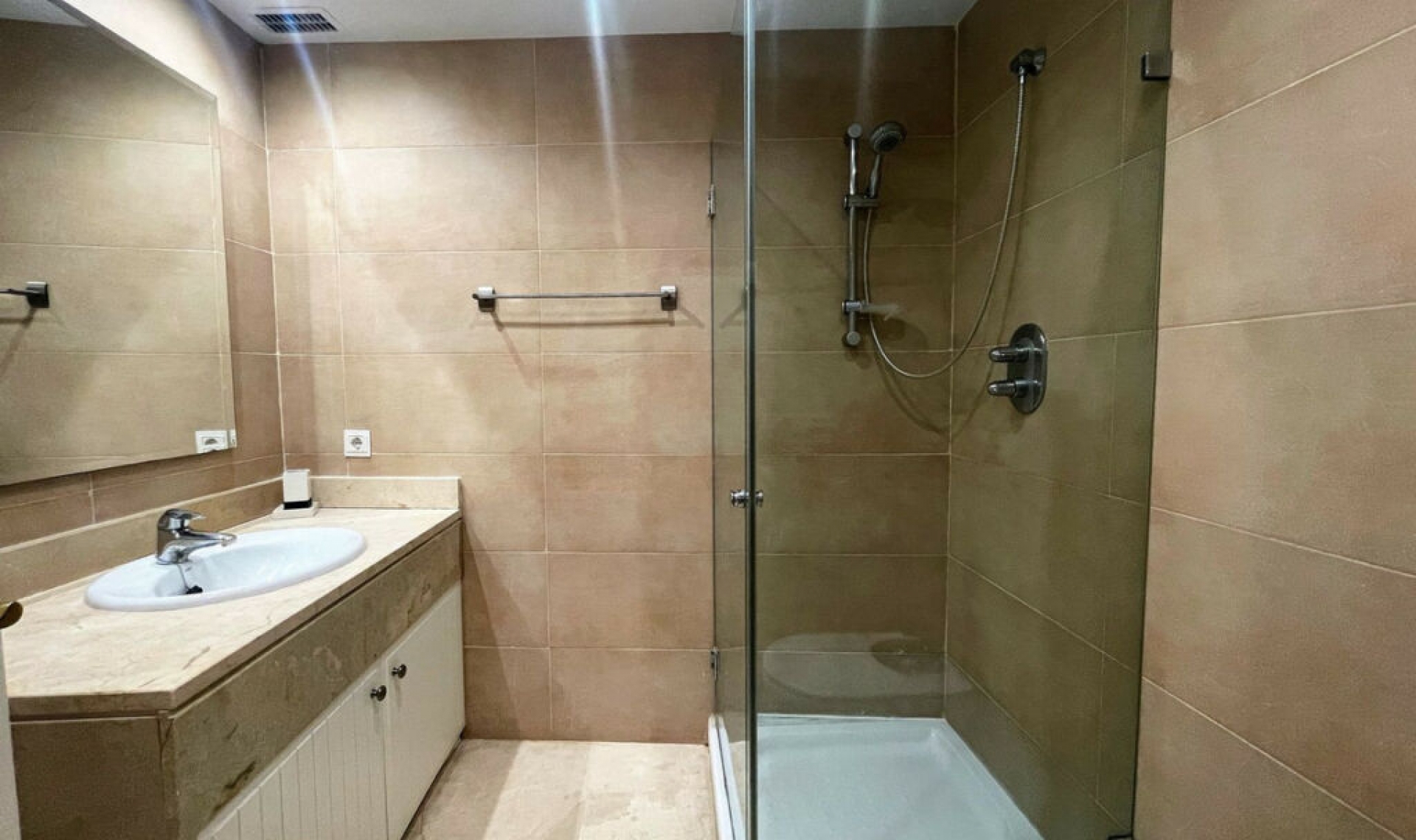 Resale - House -
Atalaya