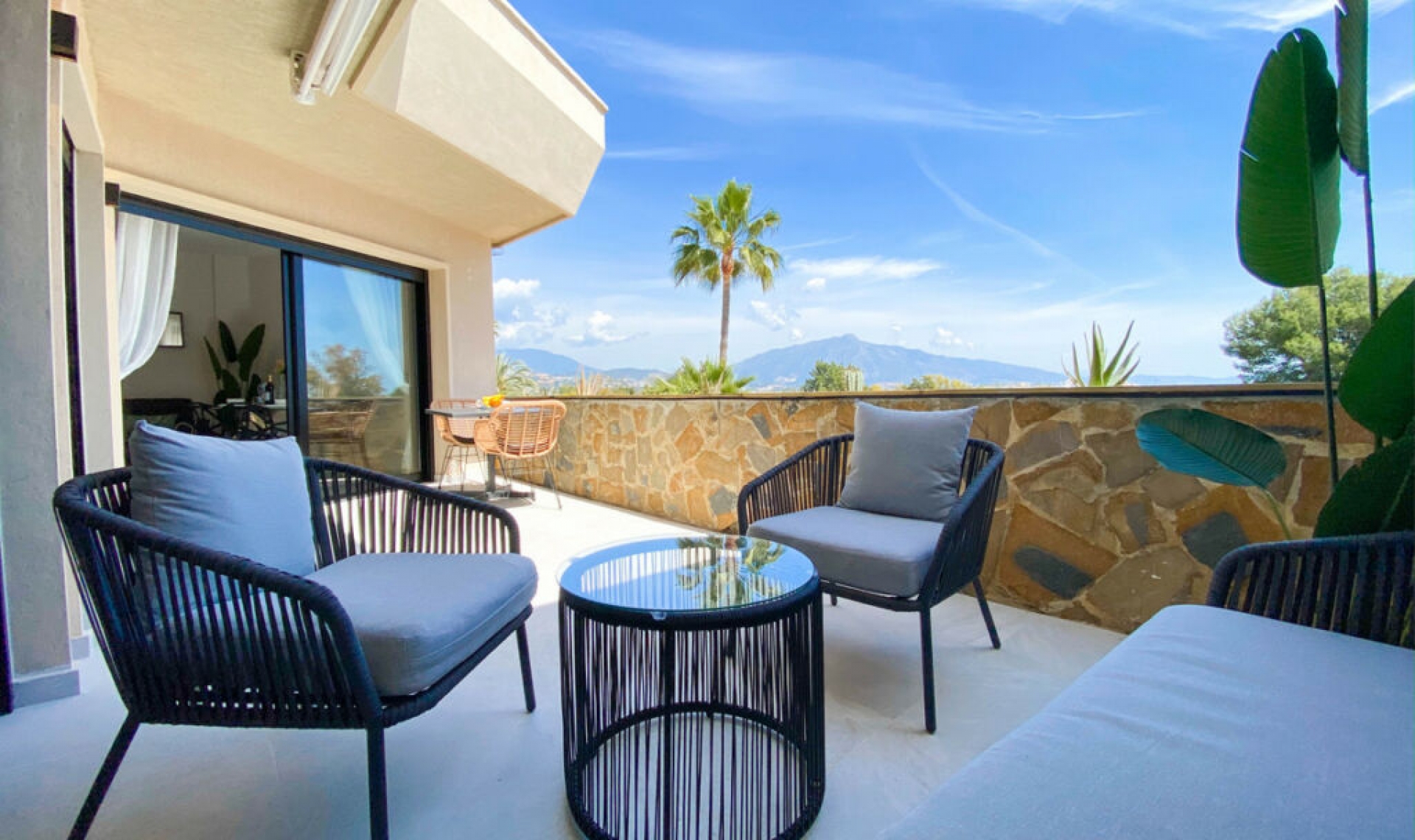 Resale - House -
Atalaya