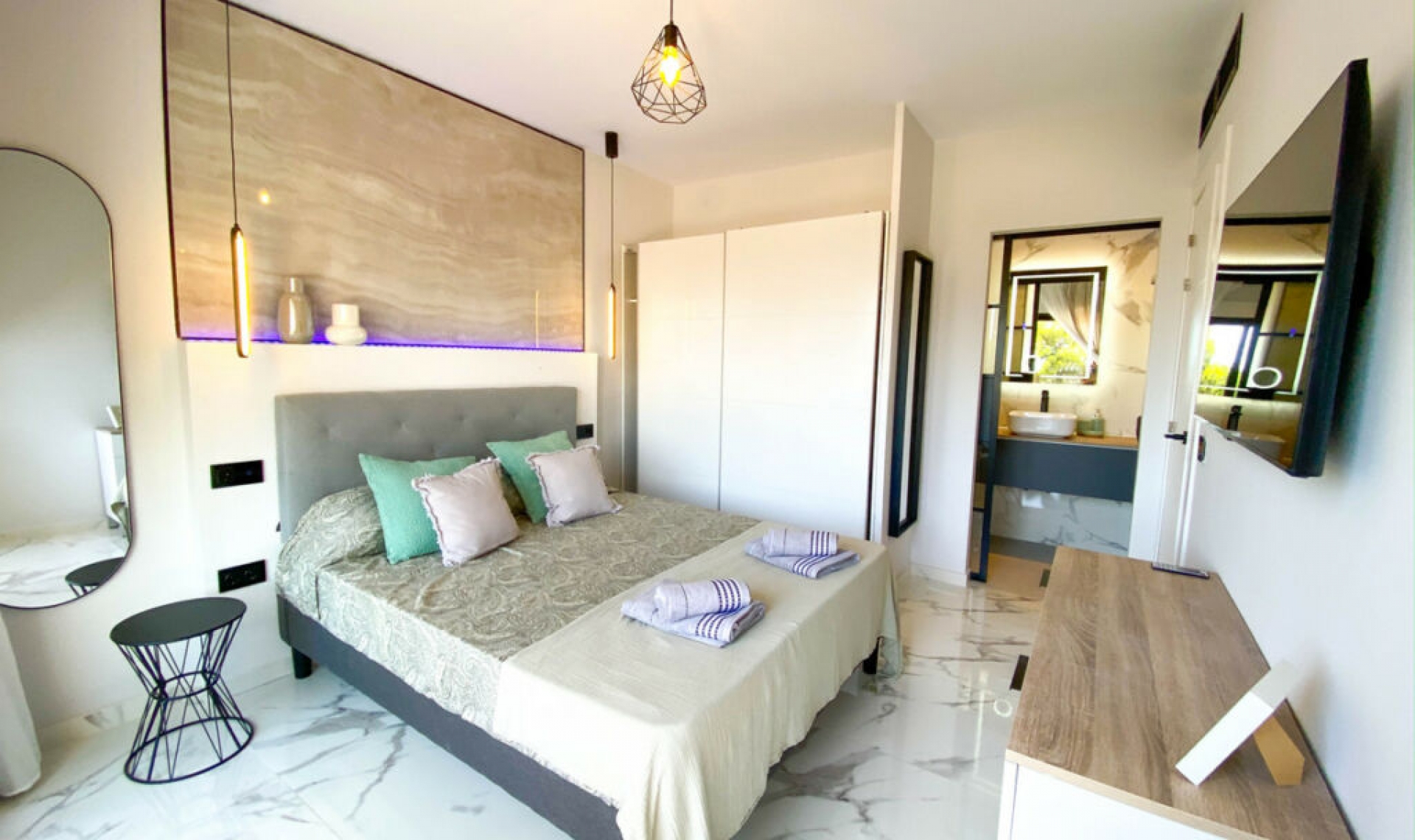 Resale - House -
Atalaya