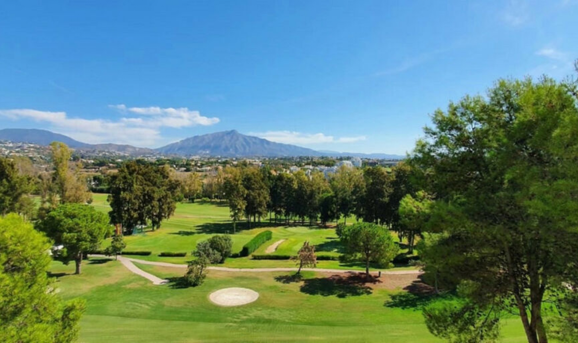 Resale - House -
Atalaya