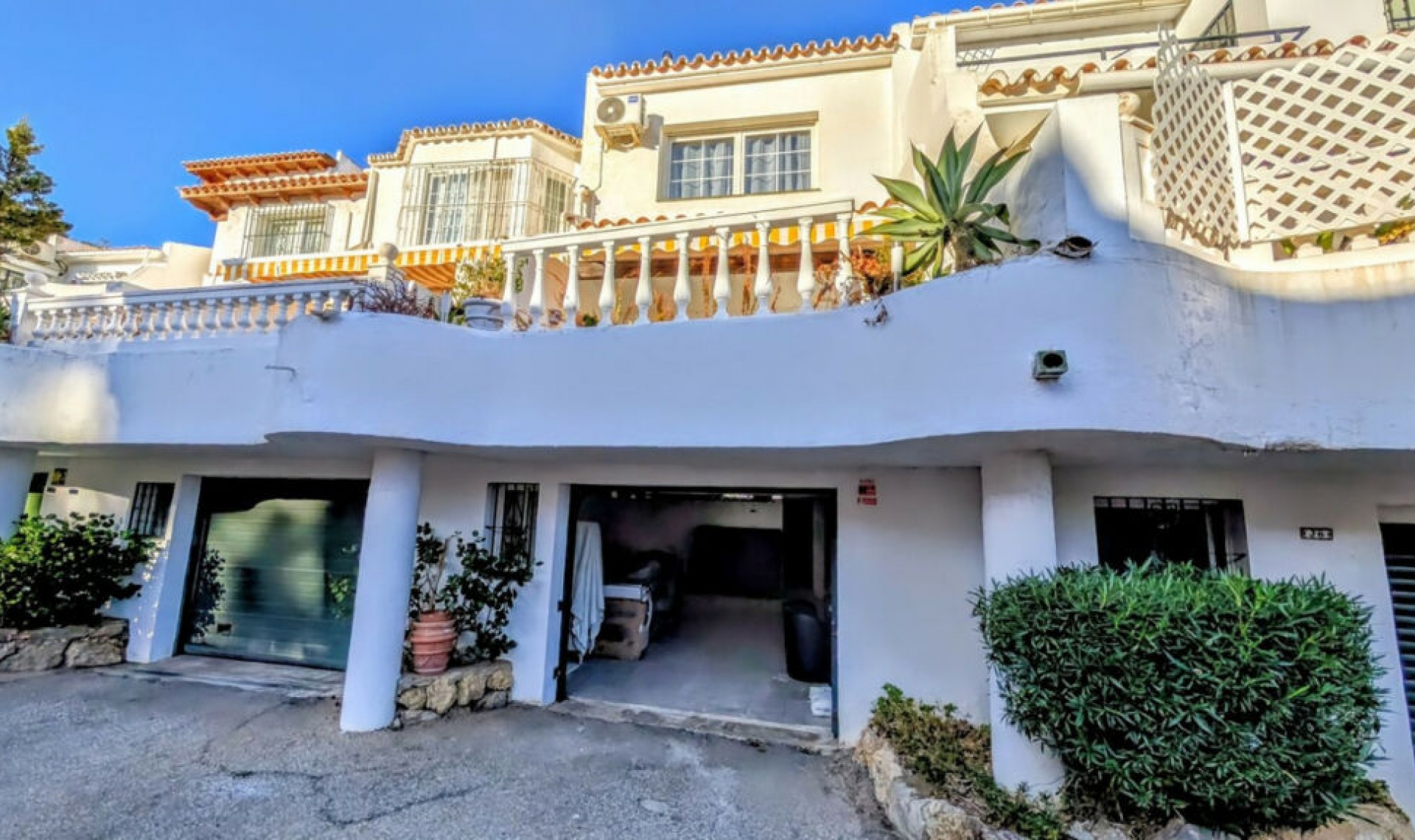 Resale - House -
Atalaya