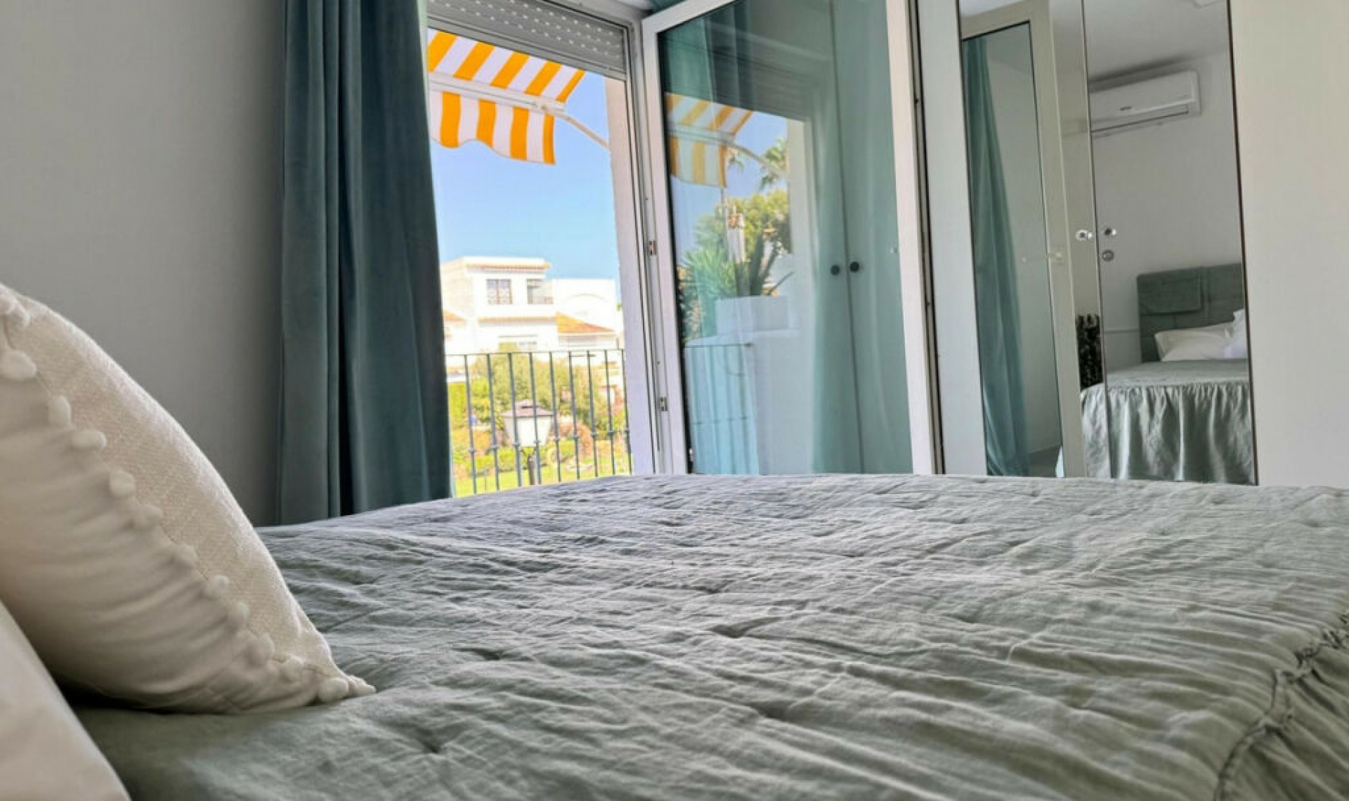 Resale - House -
Atalaya