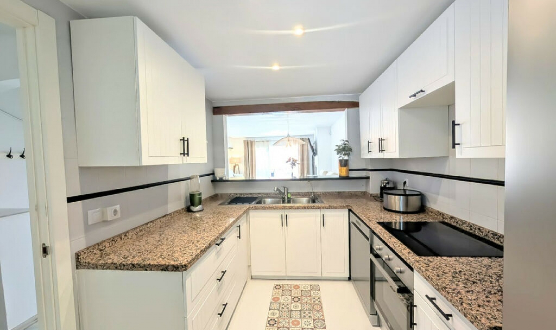 Resale - House -
Atalaya