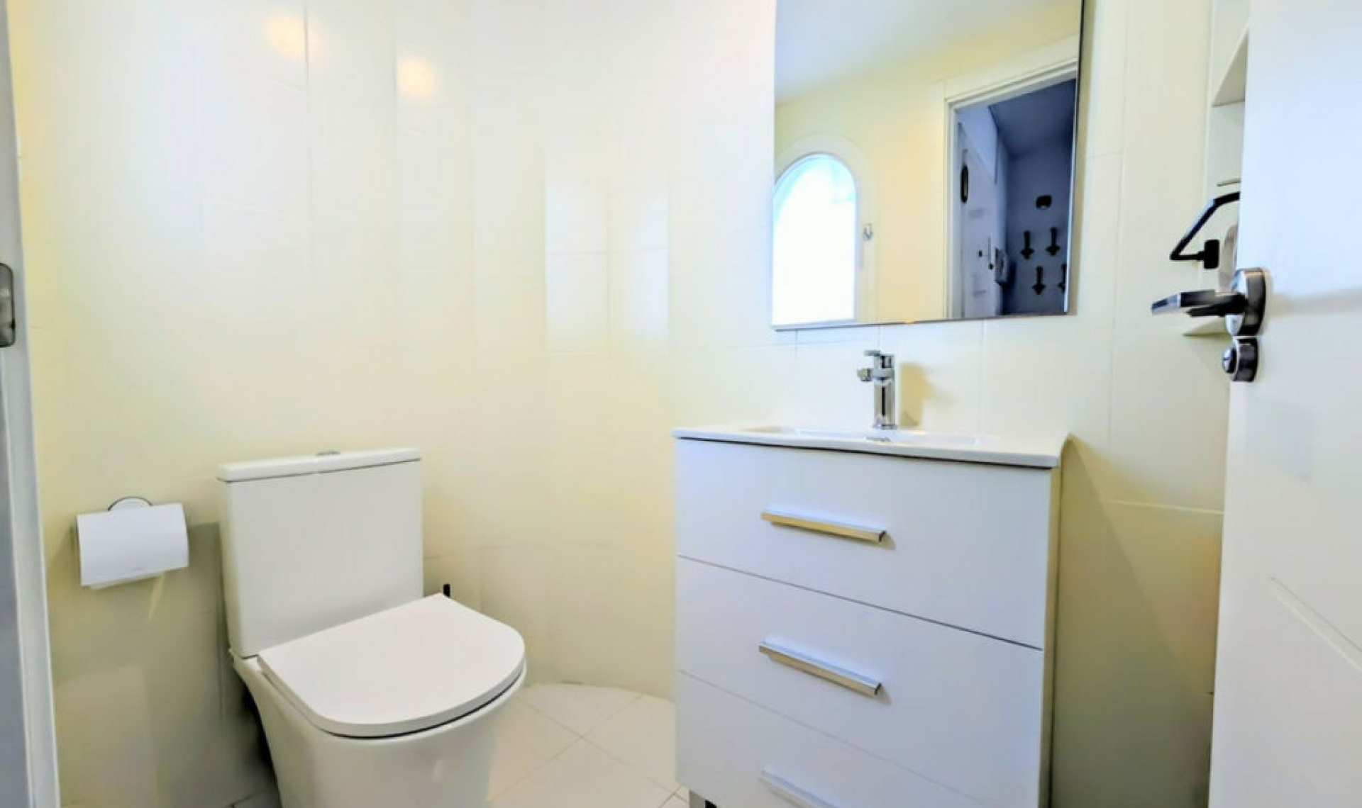 Resale - House -
Atalaya