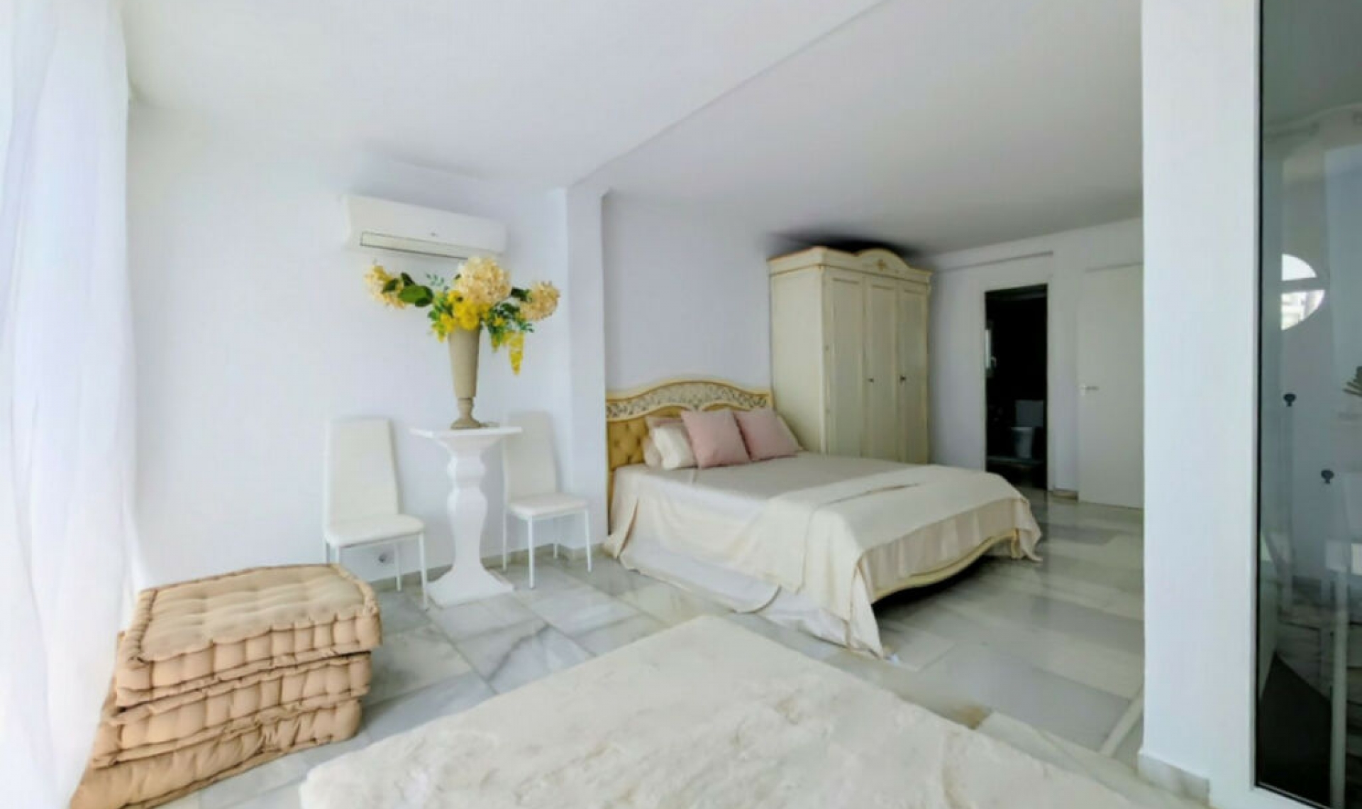 Resale - House -
Atalaya