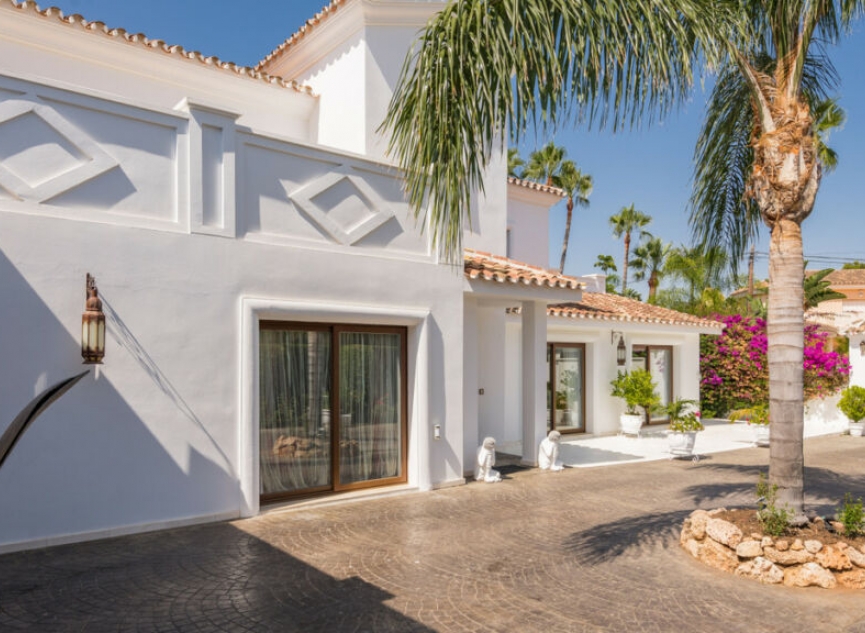 Resale - House -
Atalaya