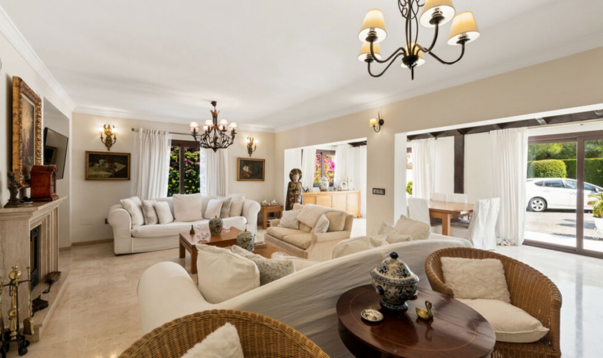 Resale - House -
Atalaya