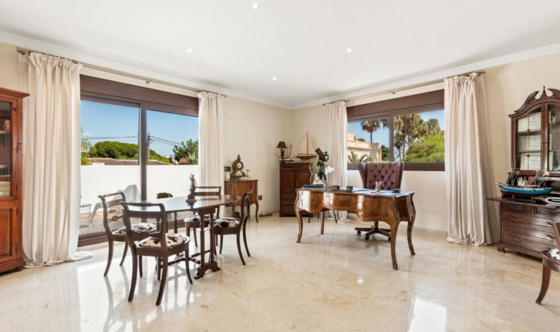 Resale - House -
Atalaya