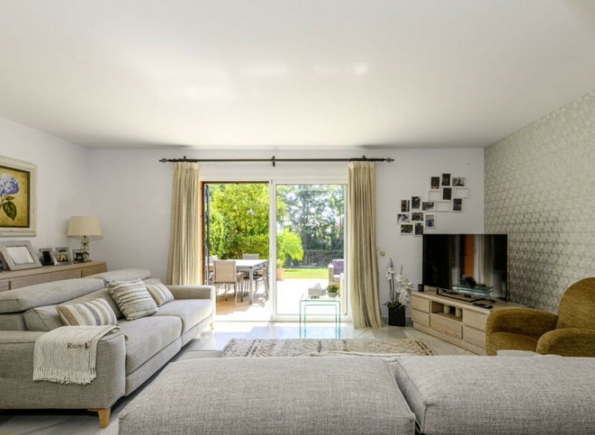 Resale - House -
Atalaya