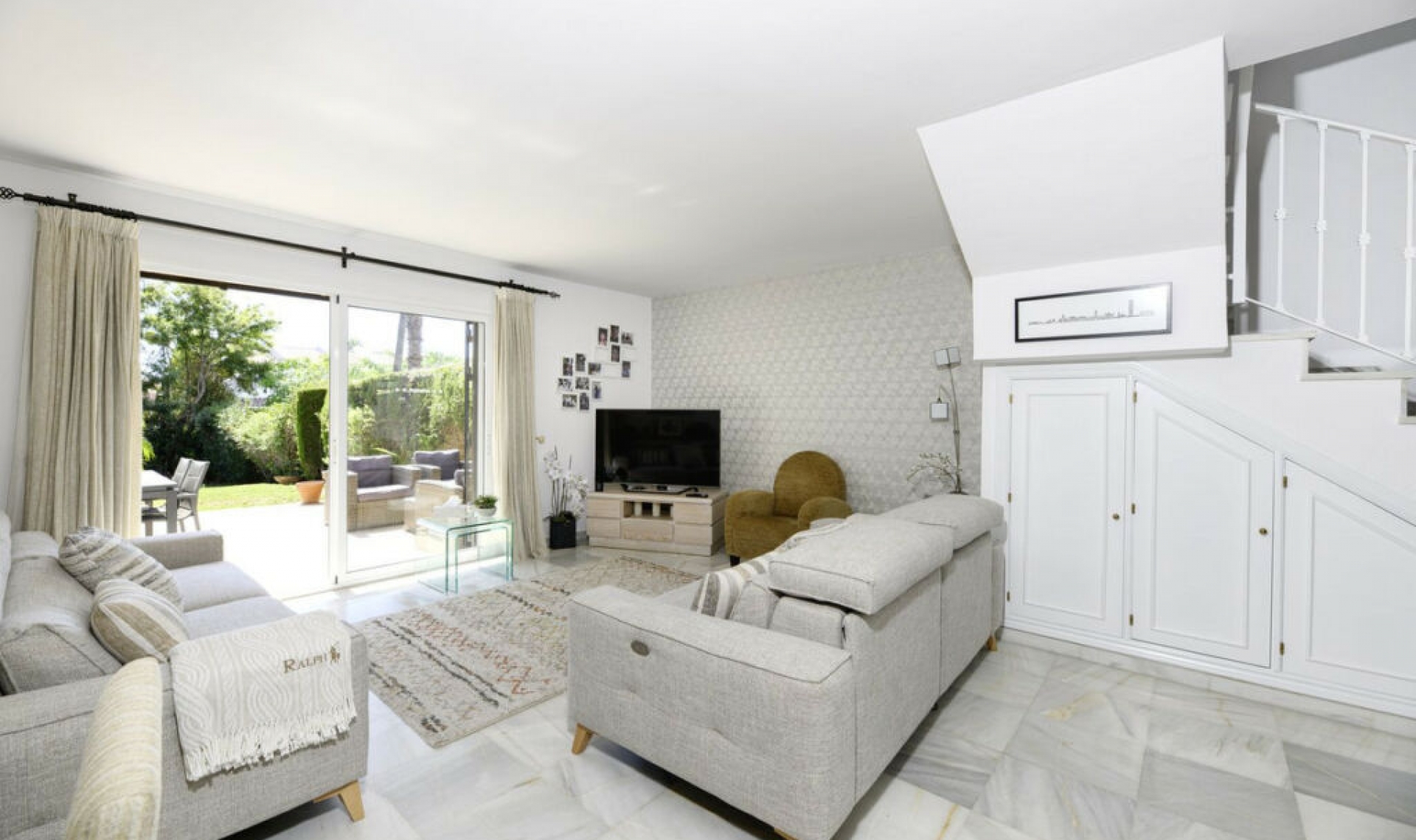 Resale - House -
Atalaya