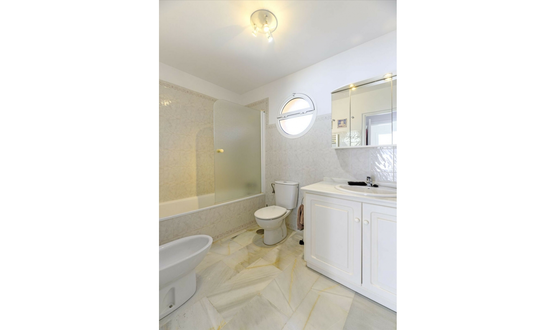 Resale - House -
Atalaya