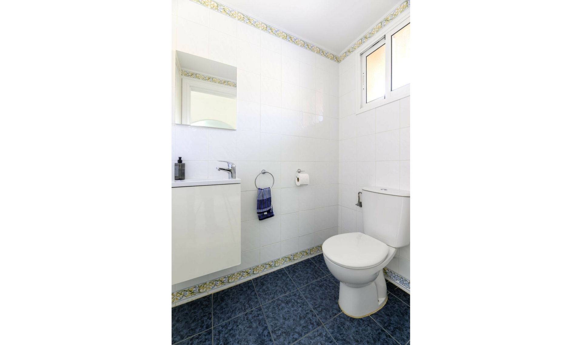 Resale - House -
Atalaya