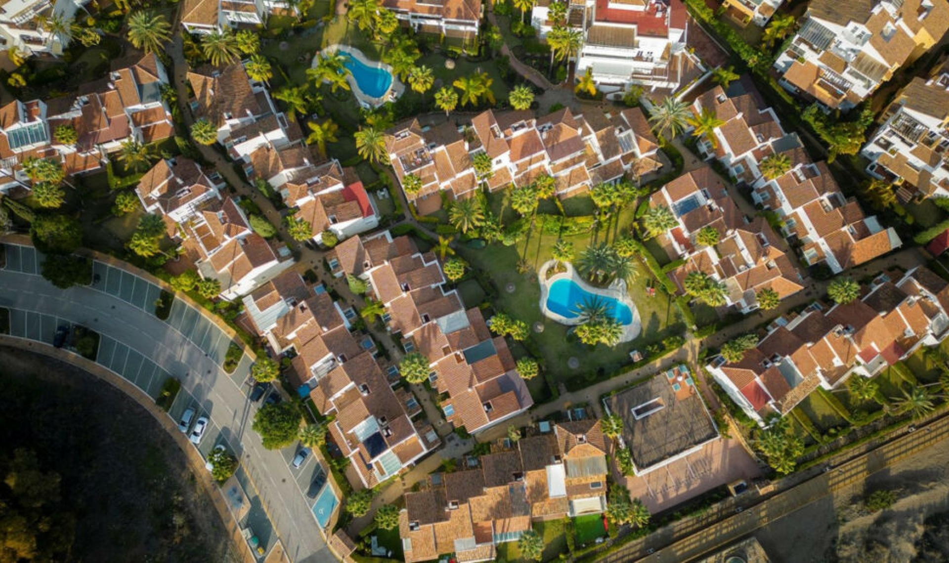 Resale - House -
Bahía de Marbella