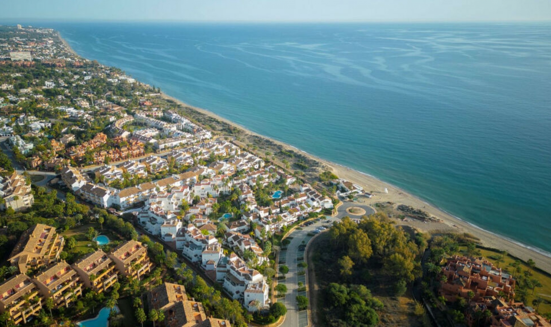 Resale - House -
Bahía de Marbella