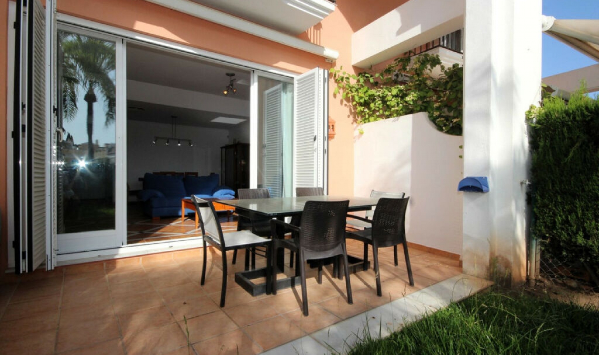 Resale - House -
Bahía de Marbella