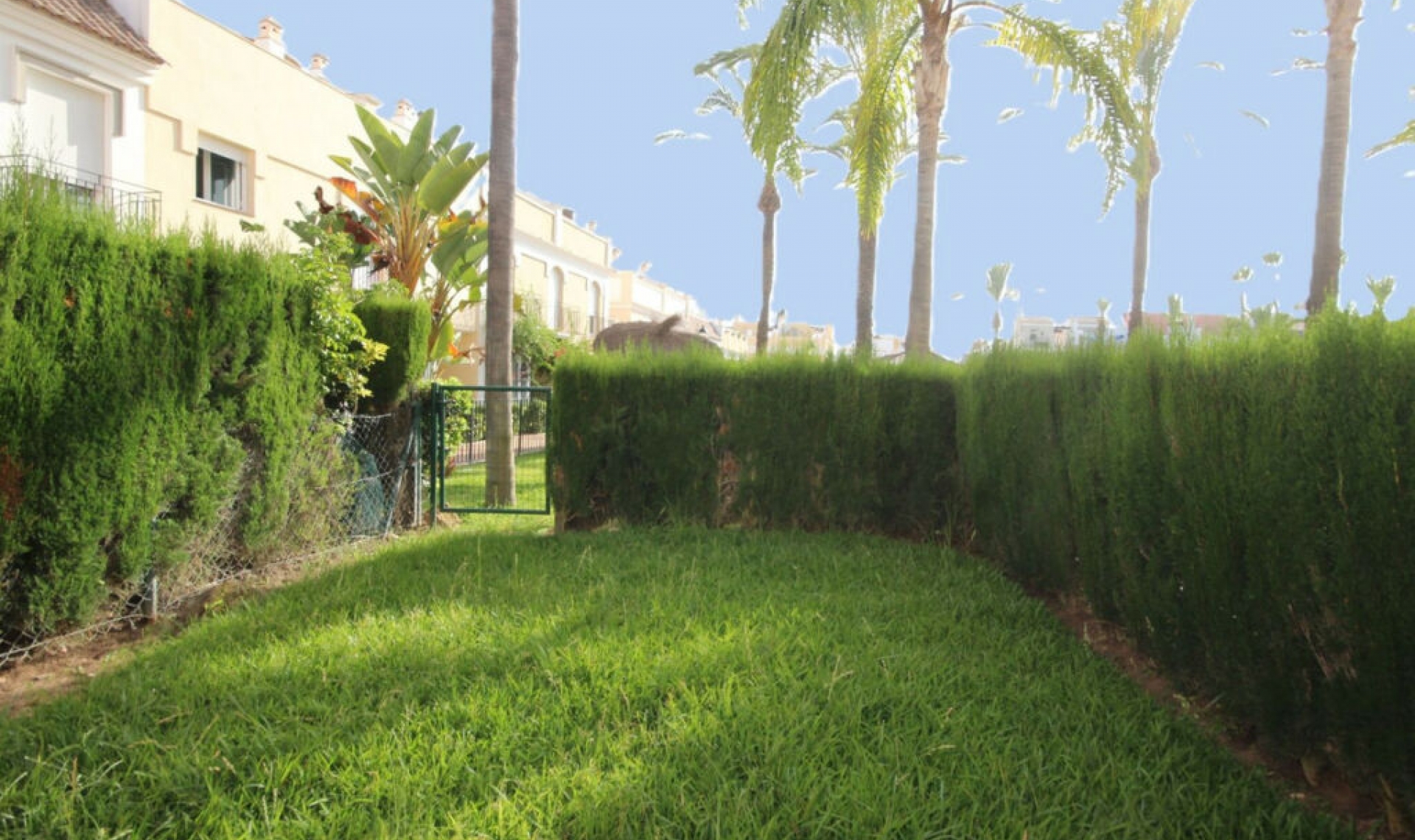 Resale - House -
Bahía de Marbella