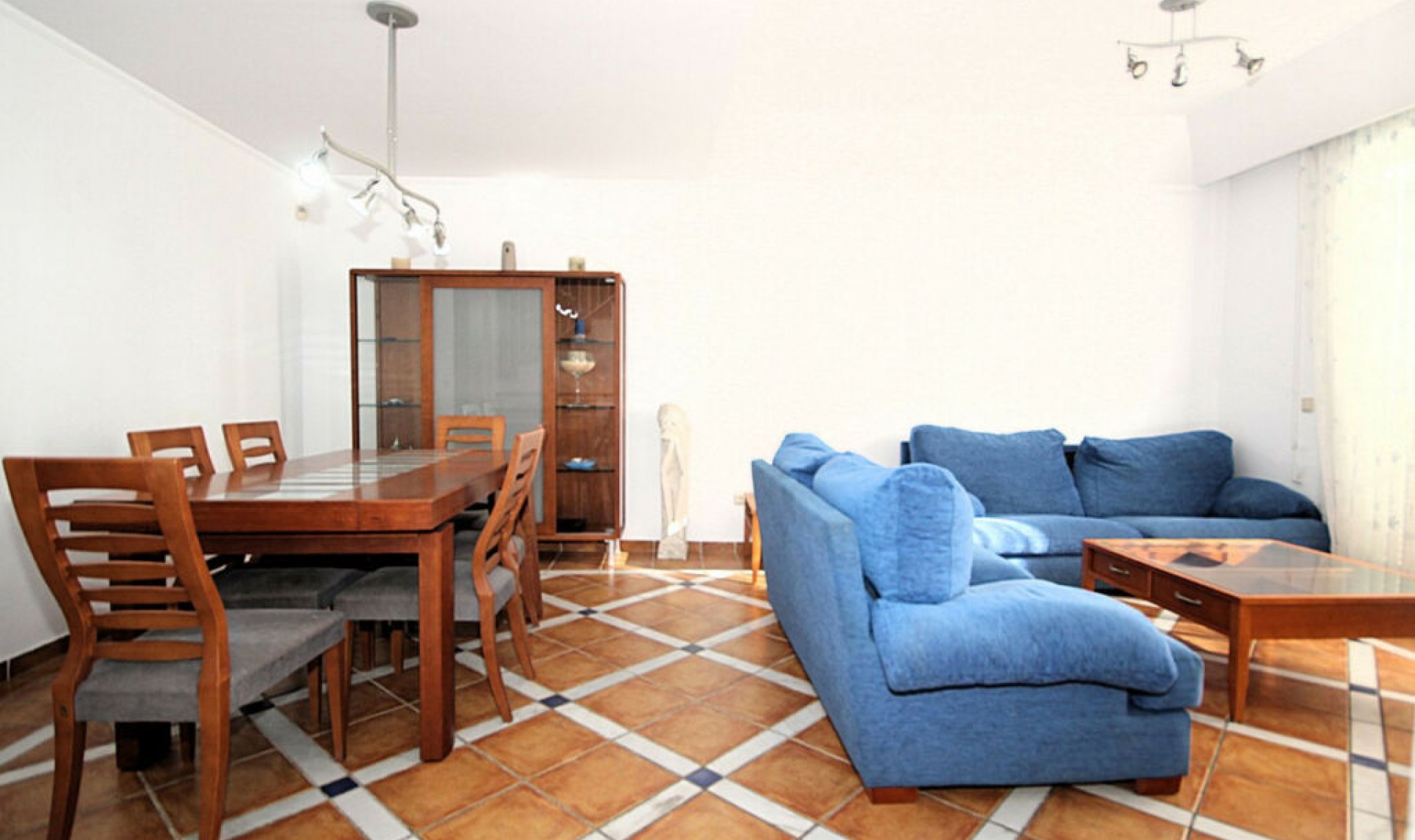 Resale - House -
Bahía de Marbella