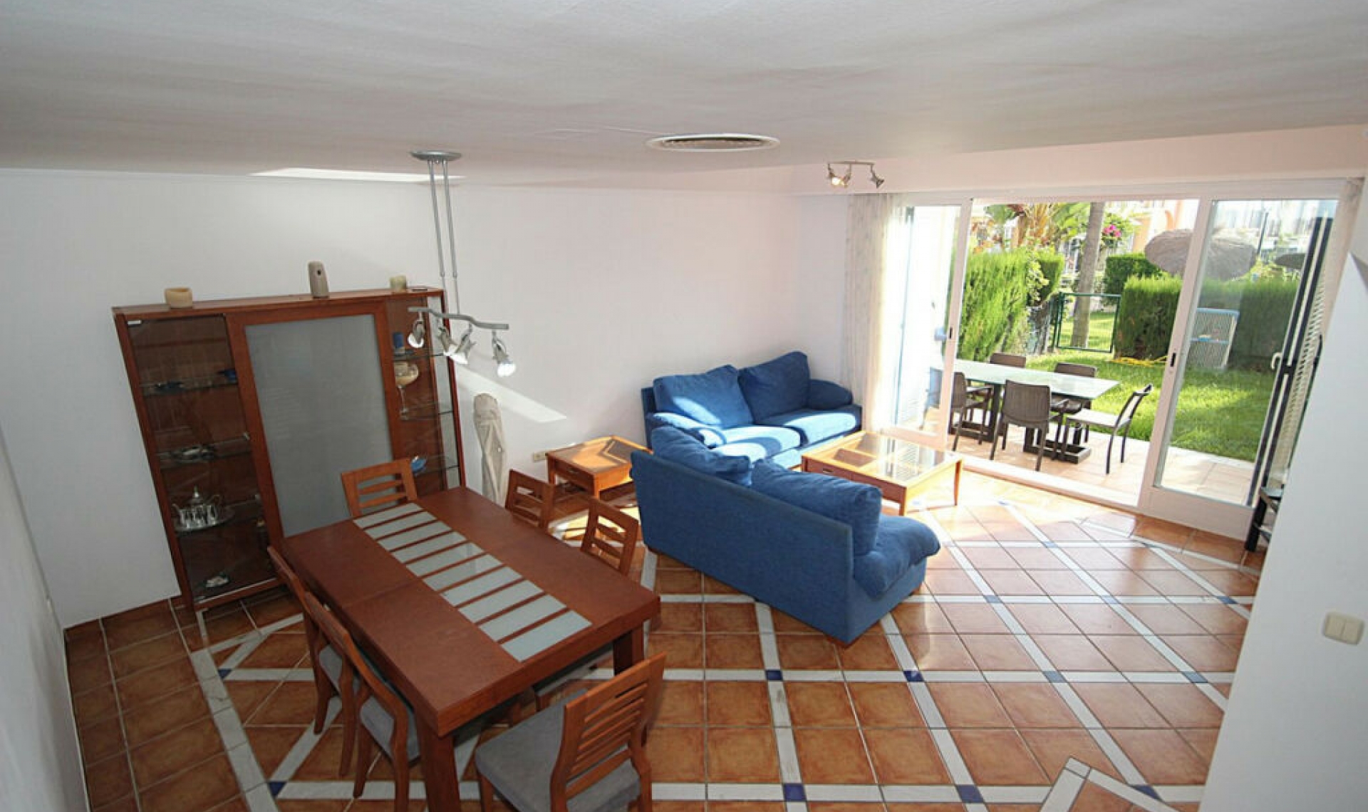 Resale - House -
Bahía de Marbella