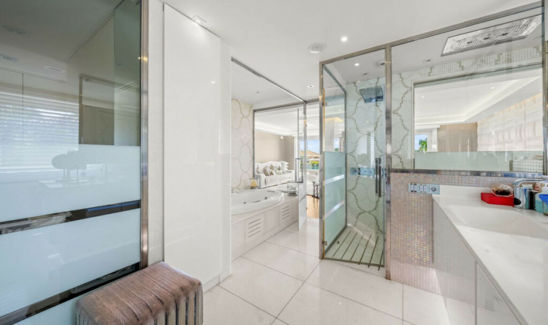 Resale - House -
Bahía de Marbella