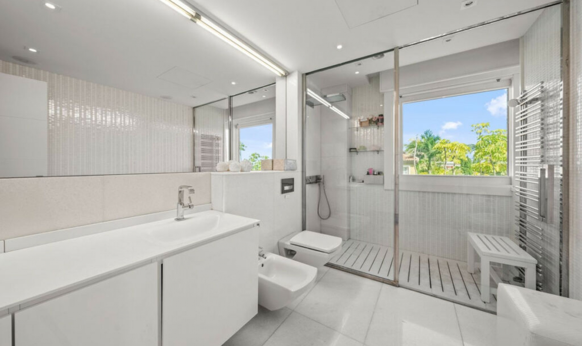 Resale - House -
Bahía de Marbella