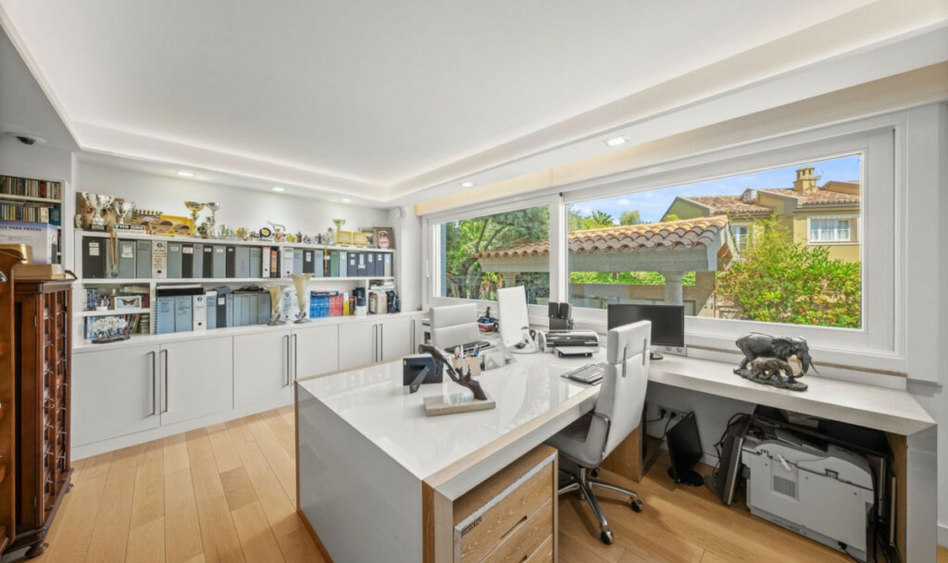 Resale - House -
Bahía de Marbella