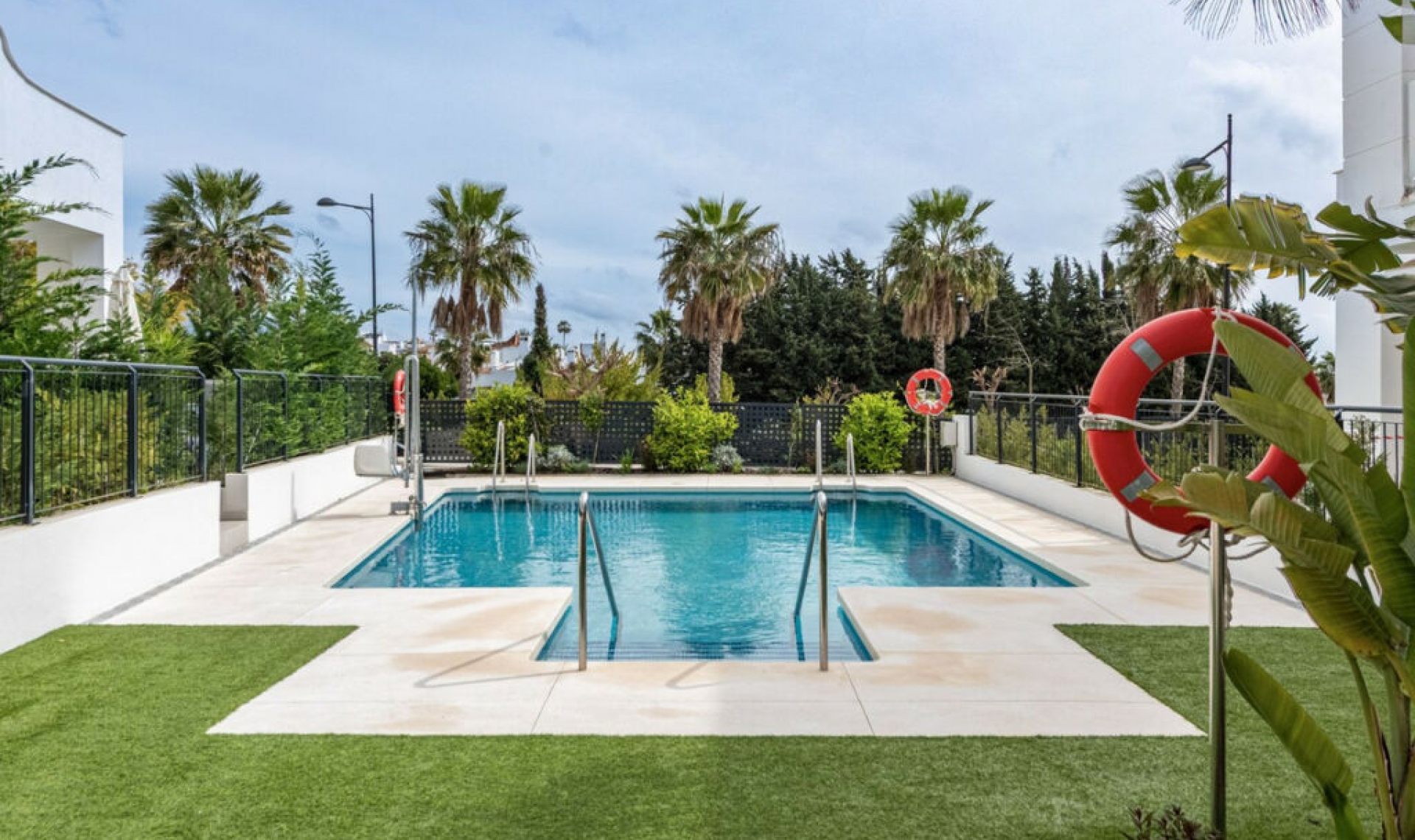 Resale - House -
Bel Air