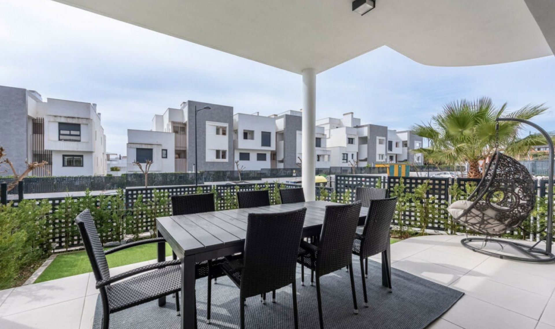 Resale - House -
Bel Air