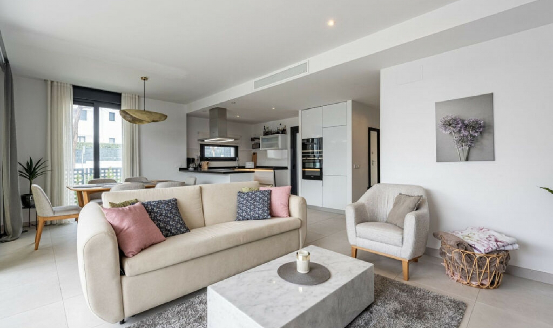 Resale - House -
Bel Air