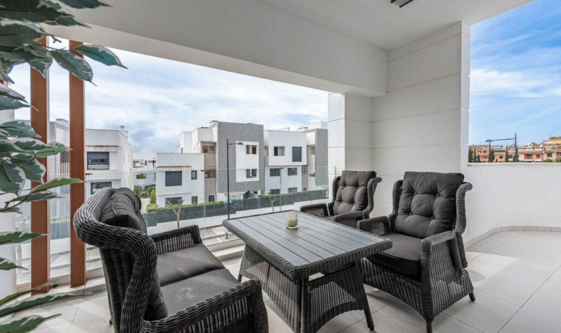 Resale - House -
Bel Air