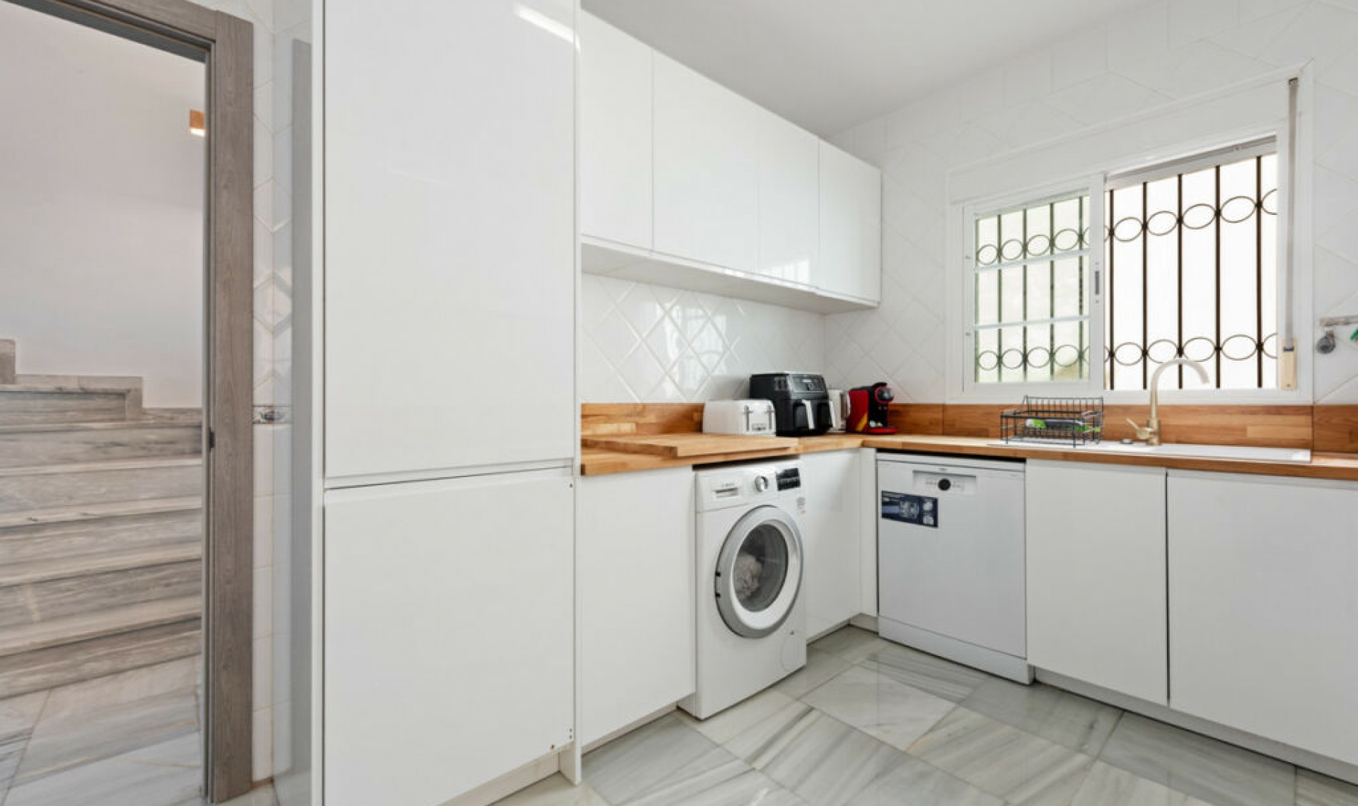 Resale - House -
Bel Air