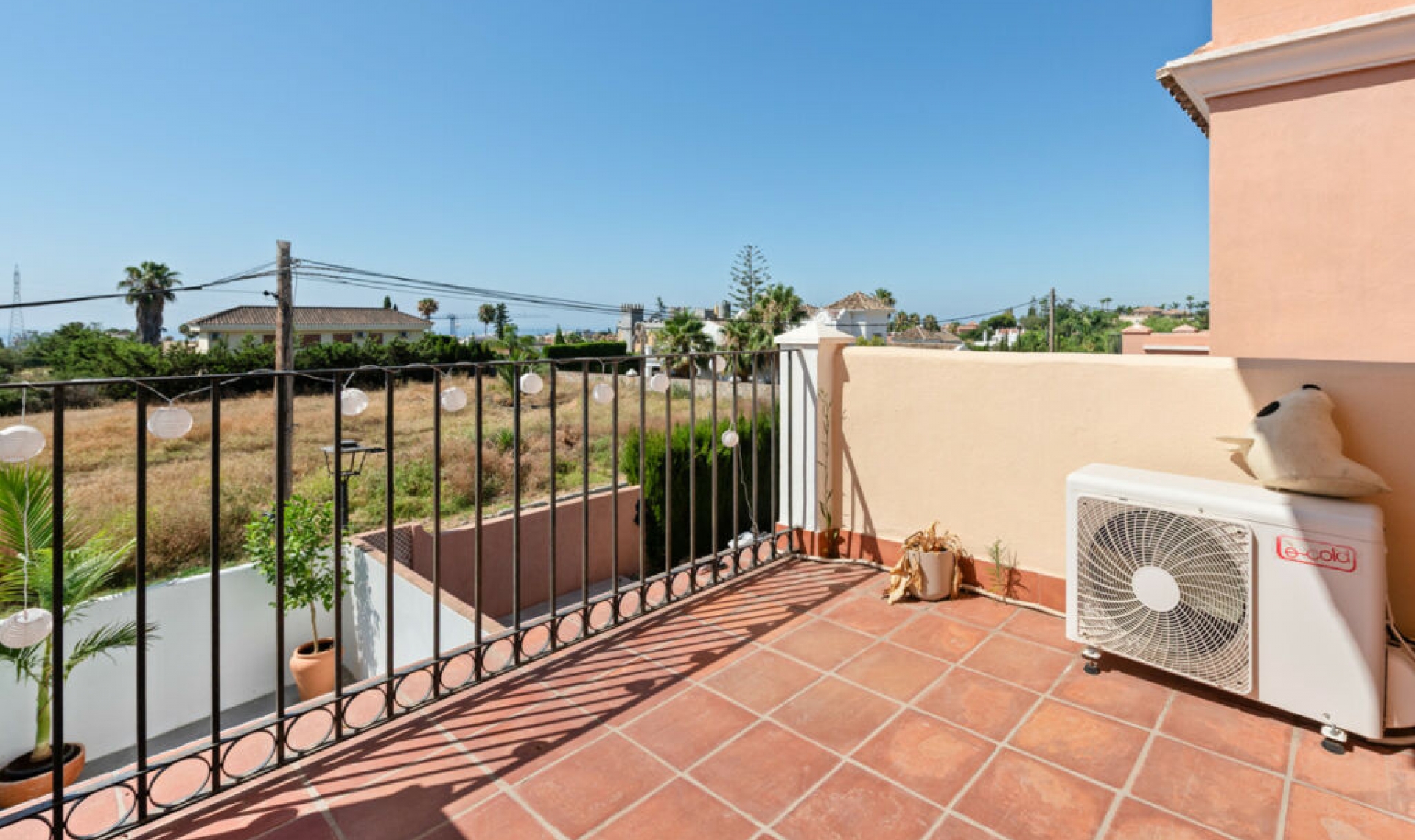 Resale - House -
Bel Air