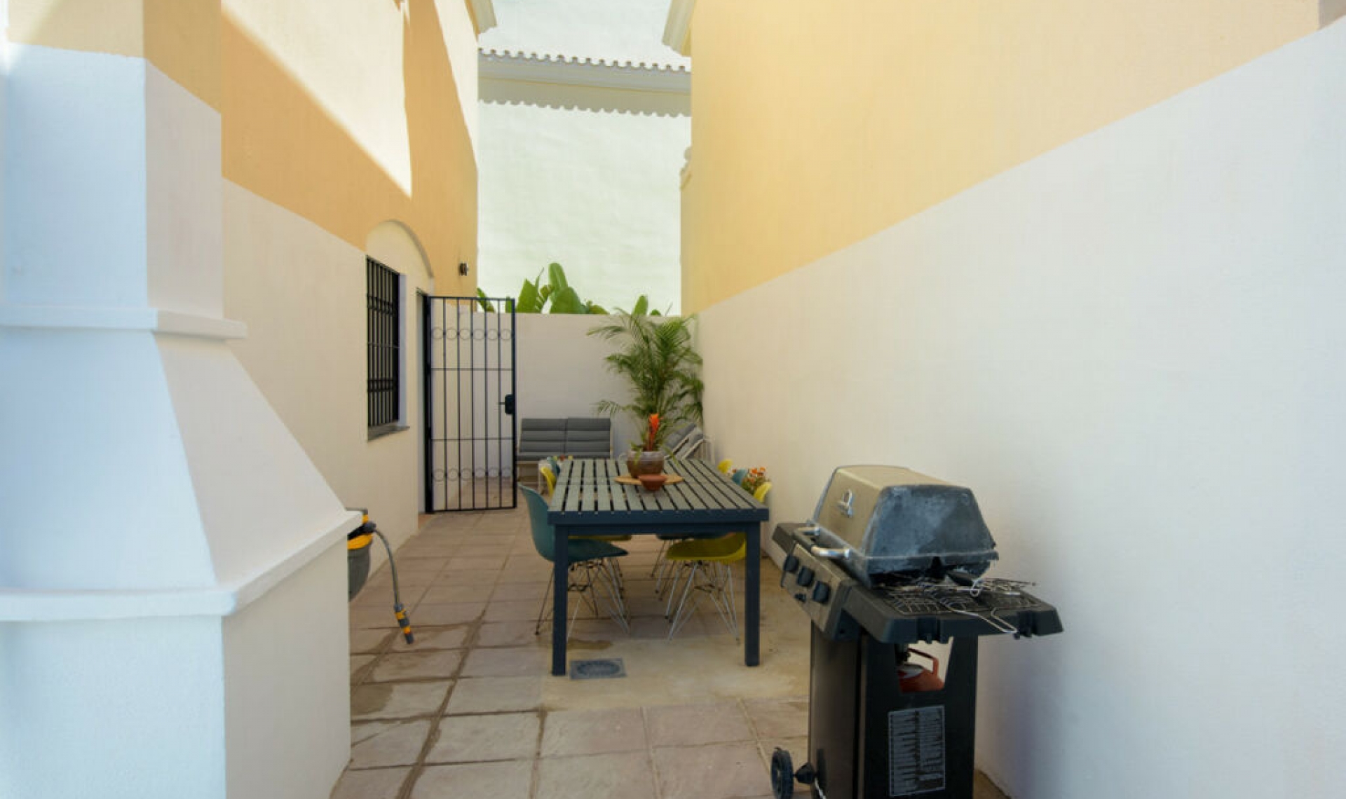Resale - House -
Bel Air