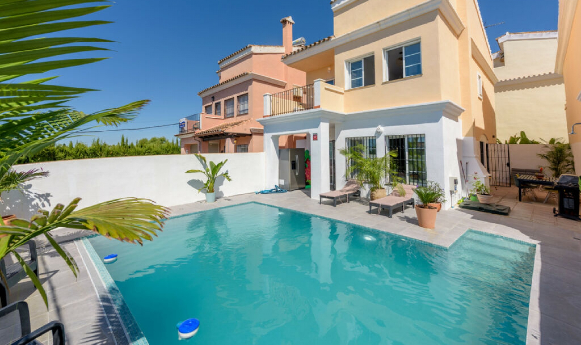 Resale - House -
Bel Air