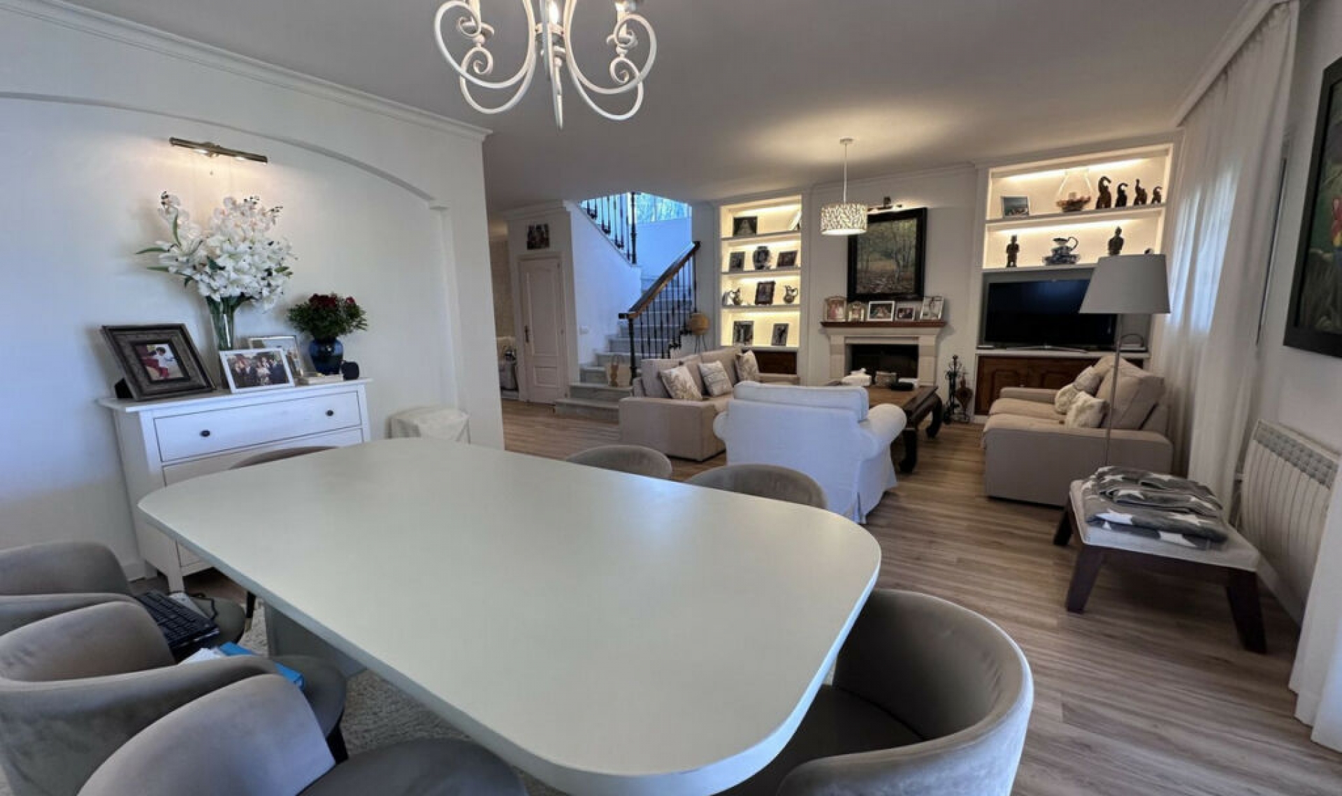 Resale - House -
Bel Air