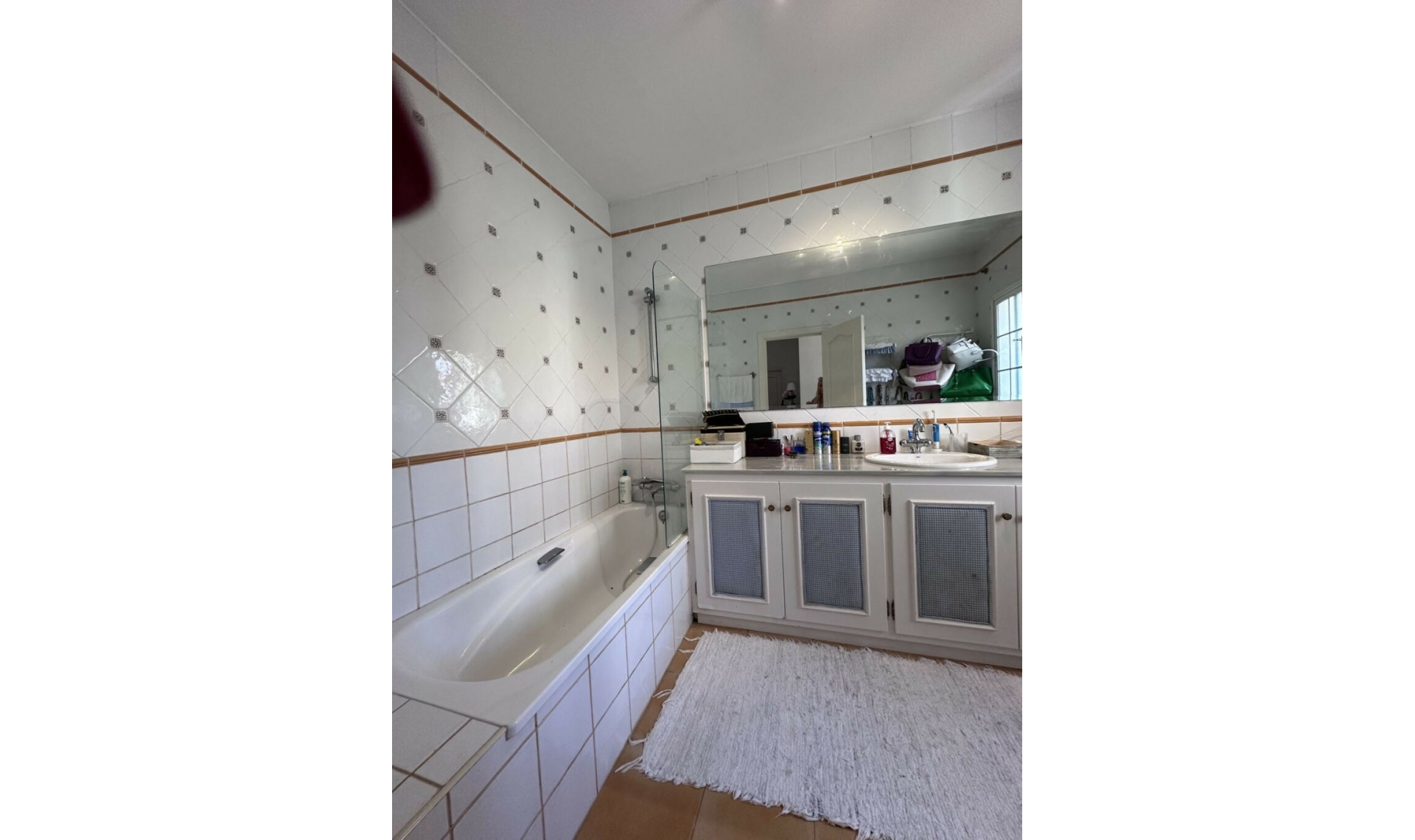 Resale - House -
Bel Air