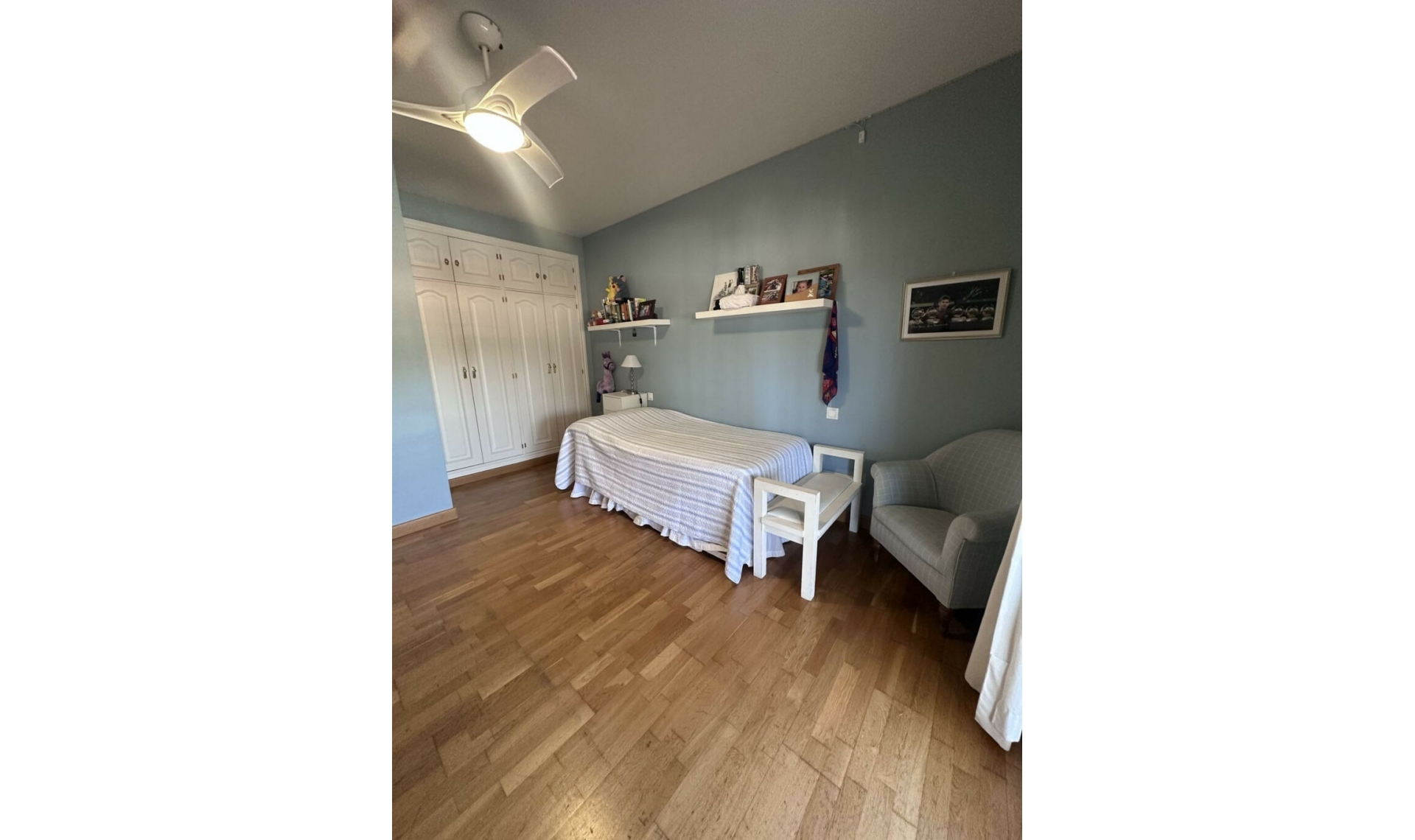 Resale - House -
Bel Air