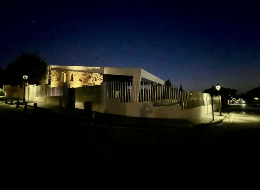 Resale - House -
Bel Air