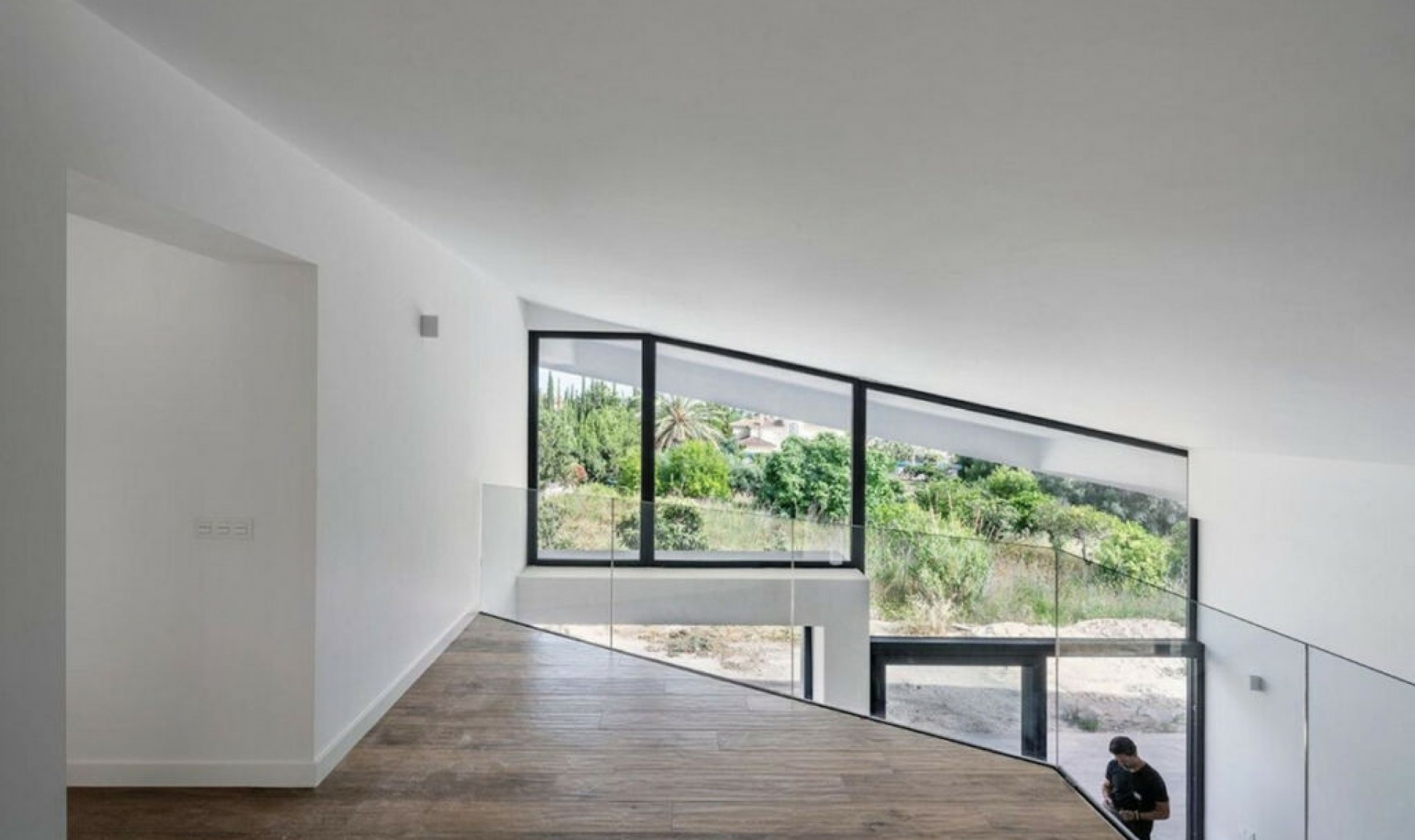 Resale - House -
Bel Air