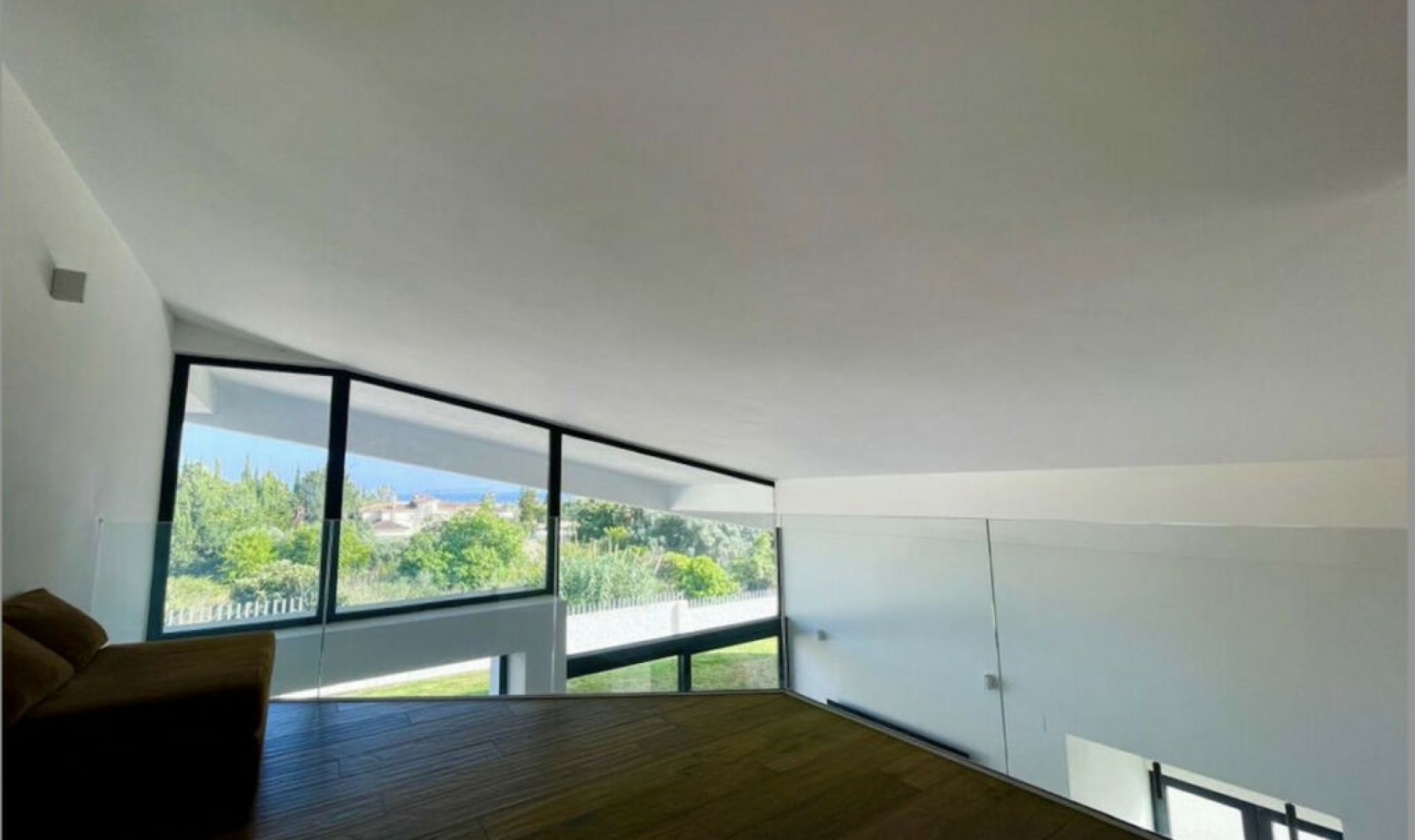 Resale - House -
Bel Air