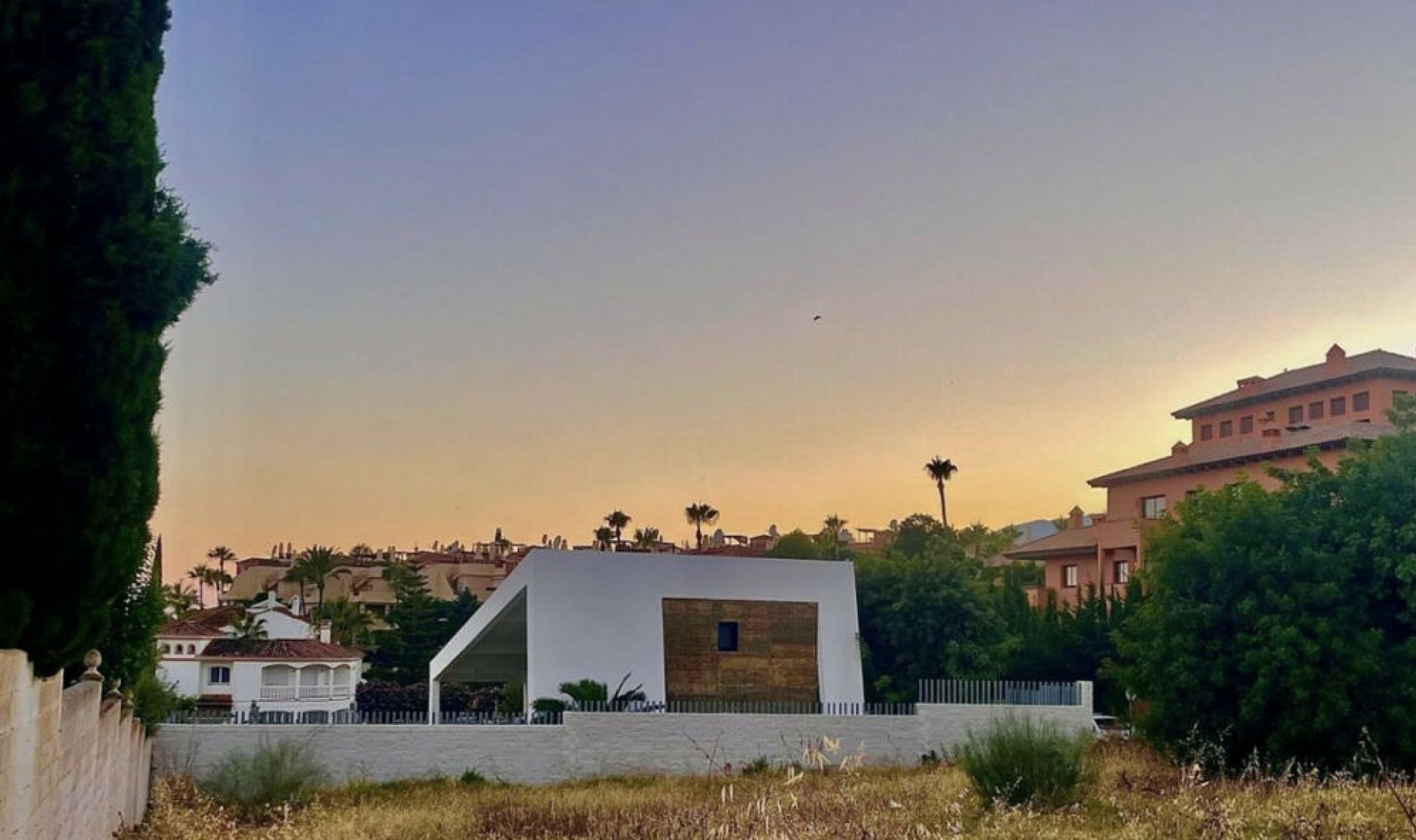 Resale - House -
Bel Air