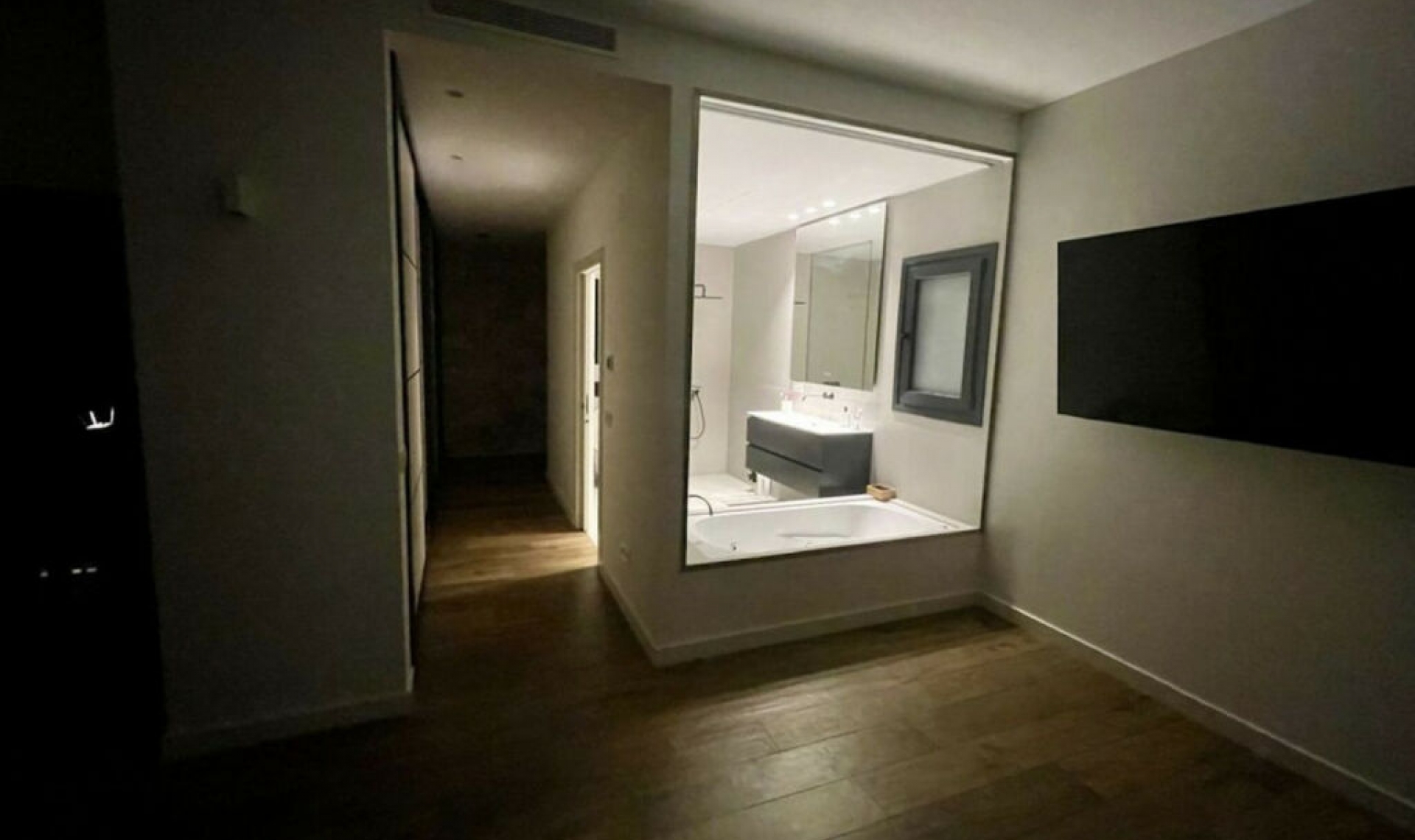 Resale - House -
Bel Air