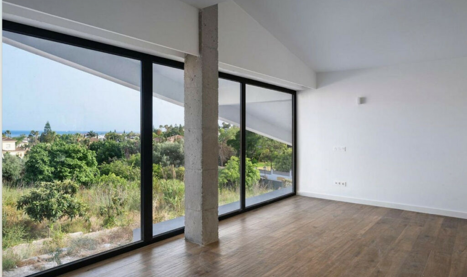 Resale - House -
Bel Air