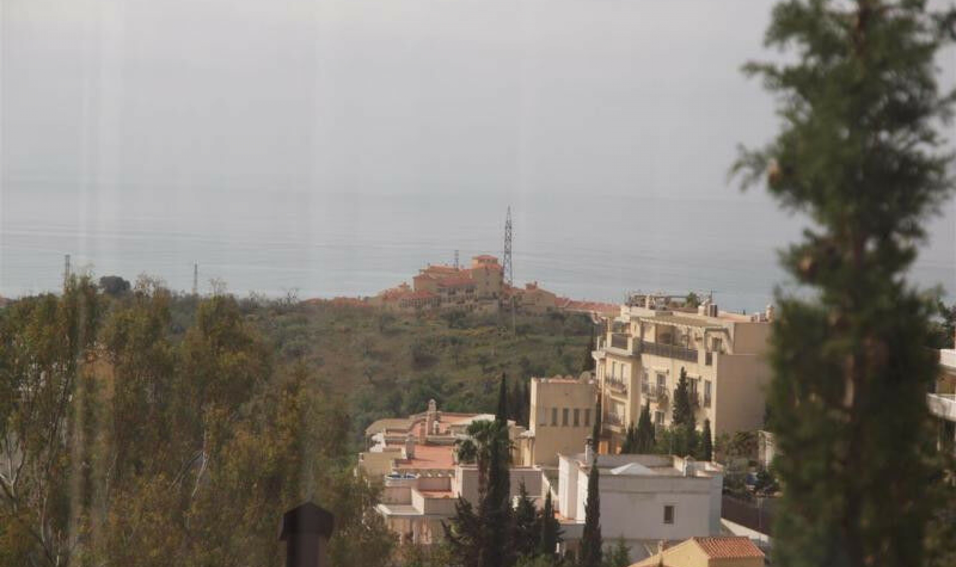 Resale - House -
Benagalbon