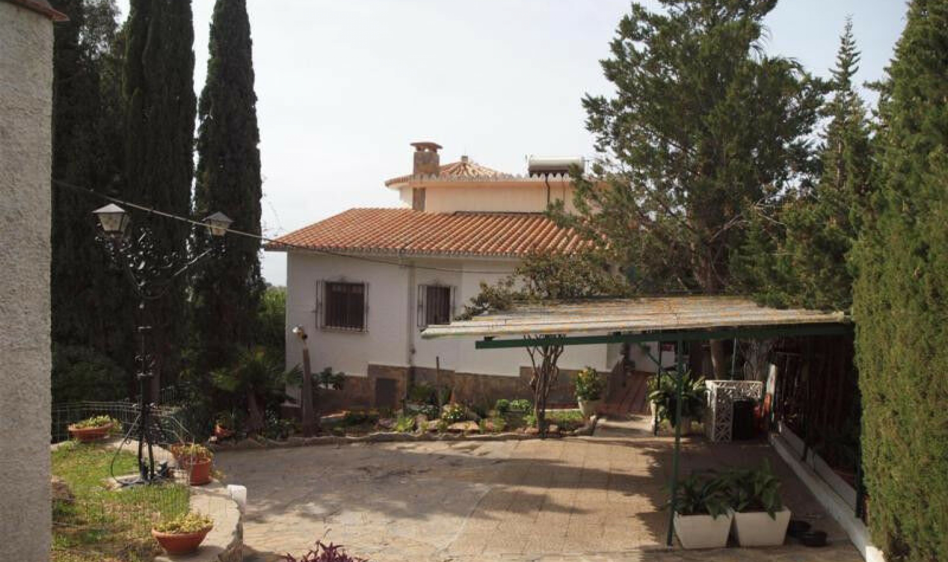 Resale - House -
Benagalbon