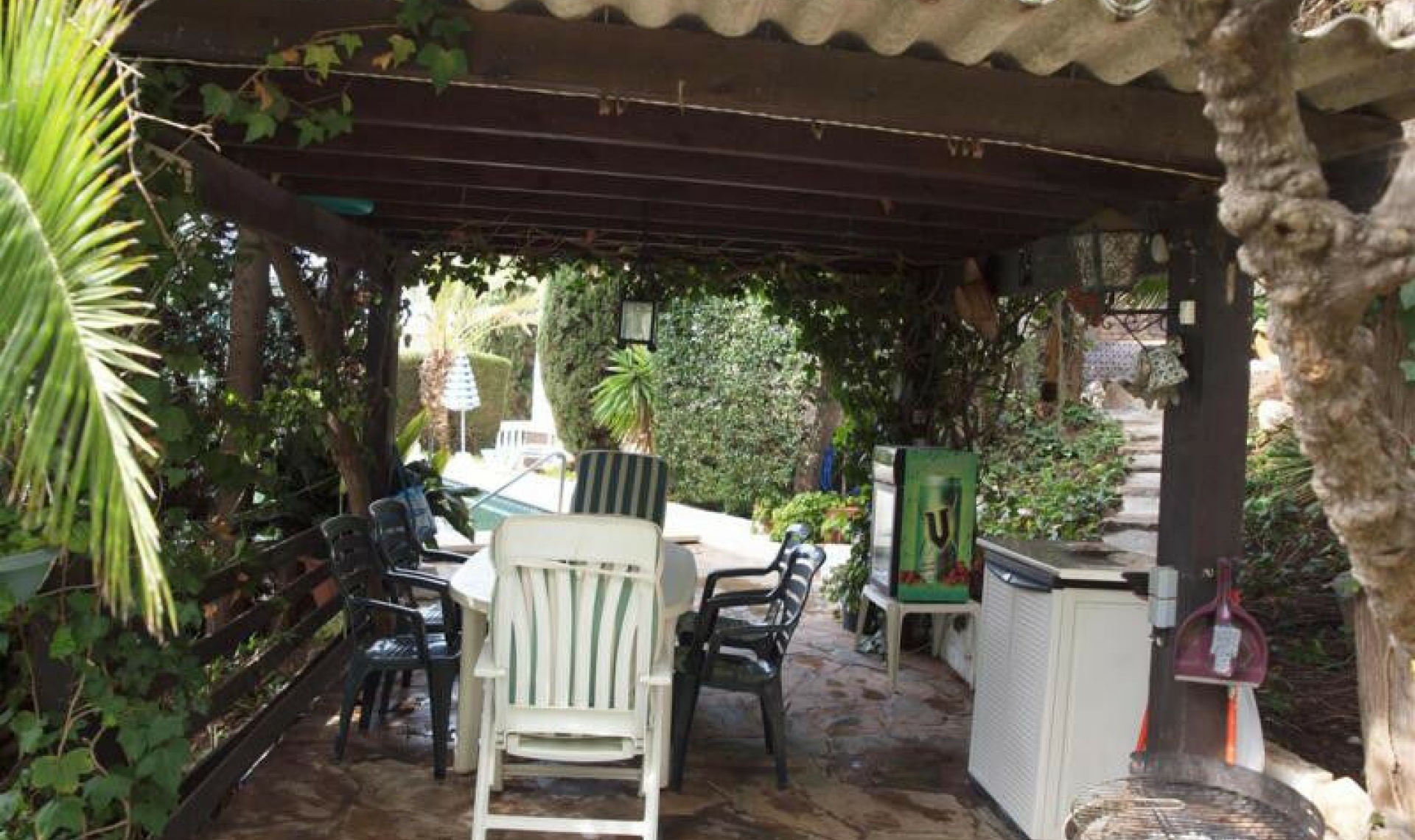 Resale - House -
Benagalbon