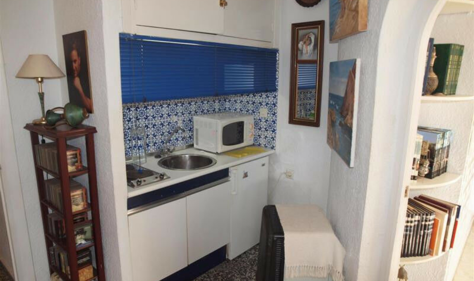Resale - House -
Benagalbon