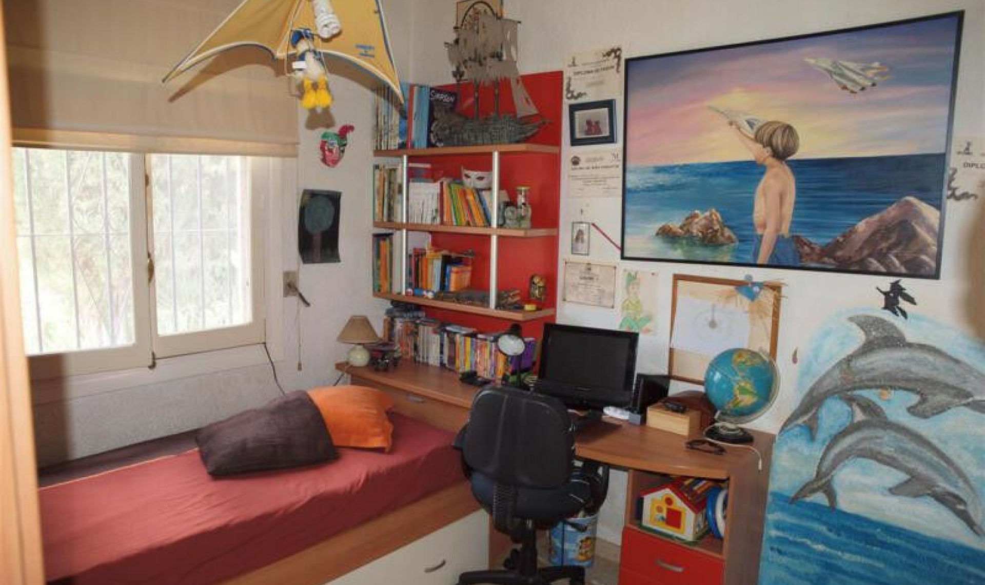 Resale - House -
Benagalbon