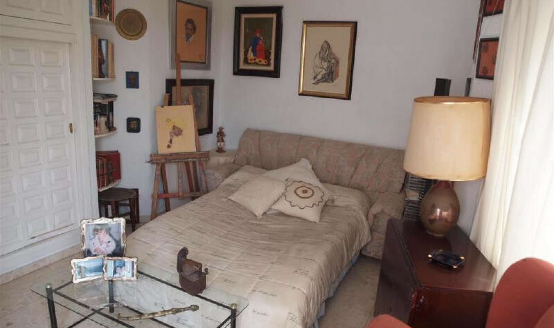 Resale - House -
Benagalbon