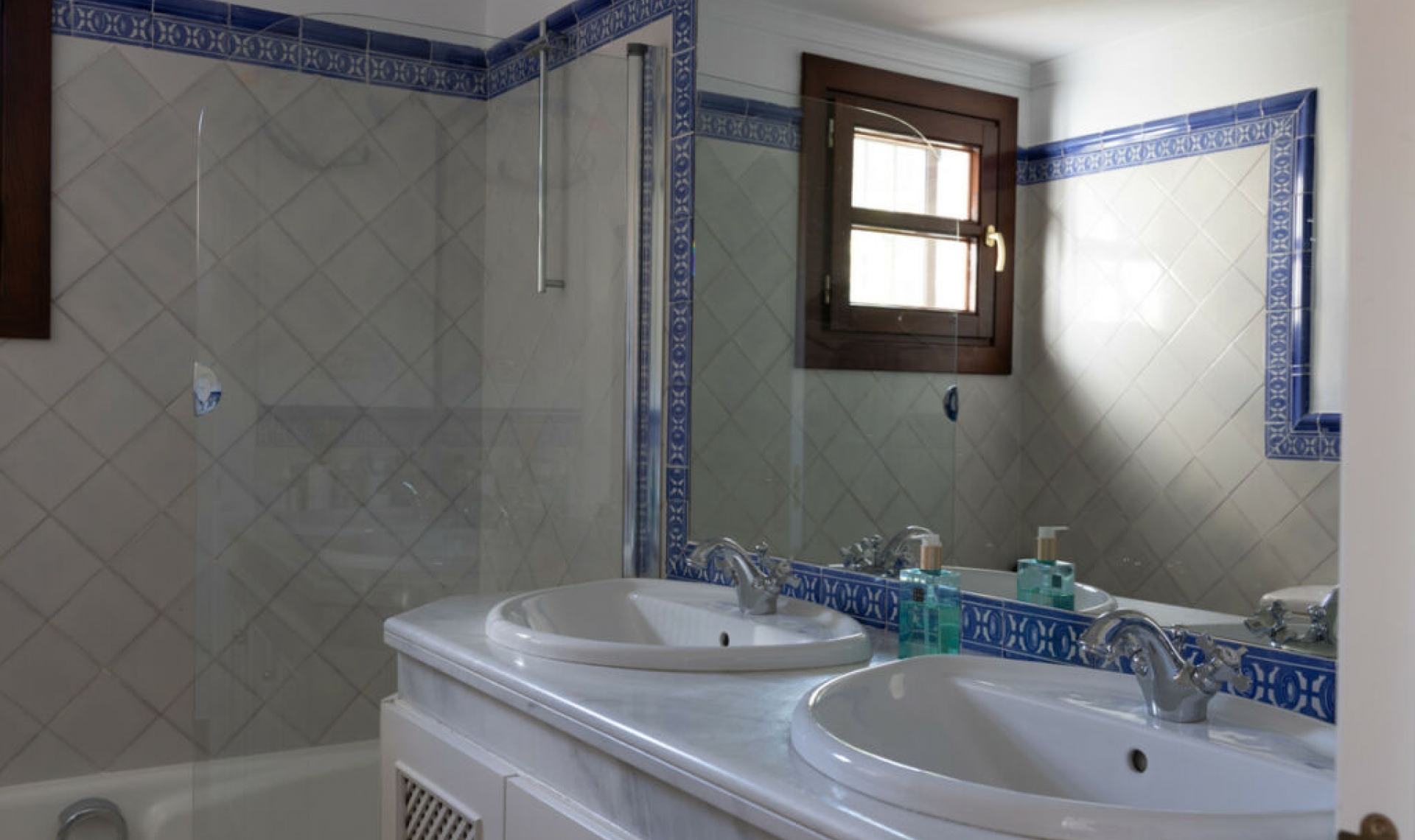 Resale - House -
Benahavís